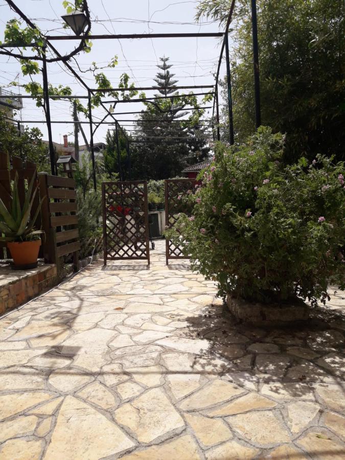 Вілла Garden House In Corfu Corfu  Екстер'єр фото
